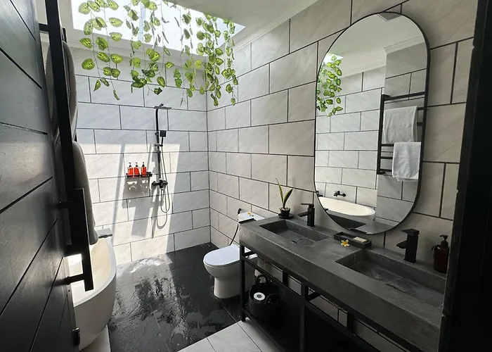 Kymarienna Villa - 3 Bedroom Legian Villa *