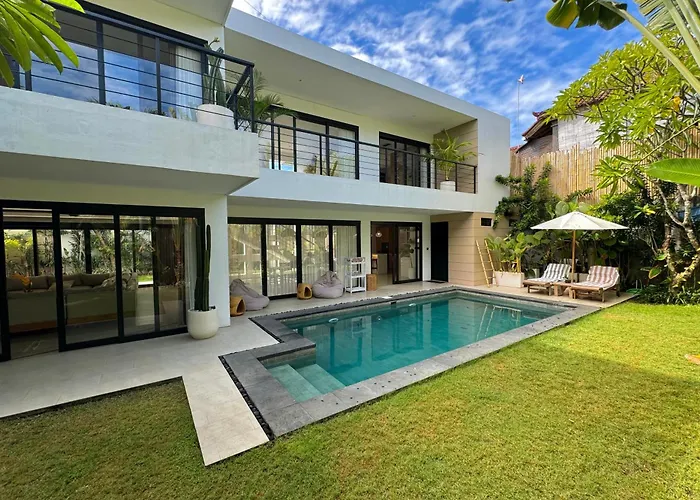 Kymarienna Villa - 3 Bedroom Legian * Legian (Bali)