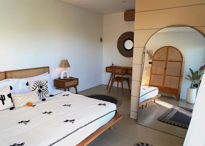 Villa Kymarienna Villa - 3 Bedroom Legian