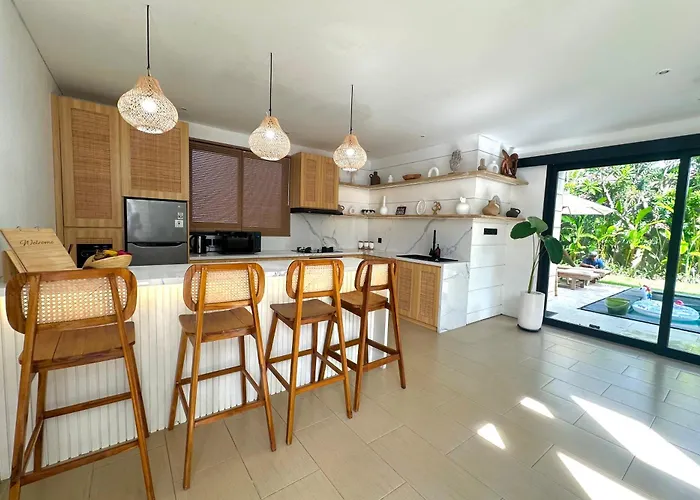 Kymarienna Villa - 3 Bedroom Legian Legian (Bali)