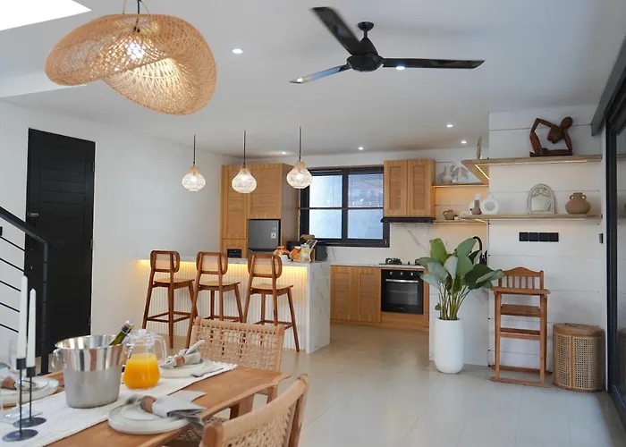 Kymarienna Villa - 3 Bedroom Legian * Legian (Bali)